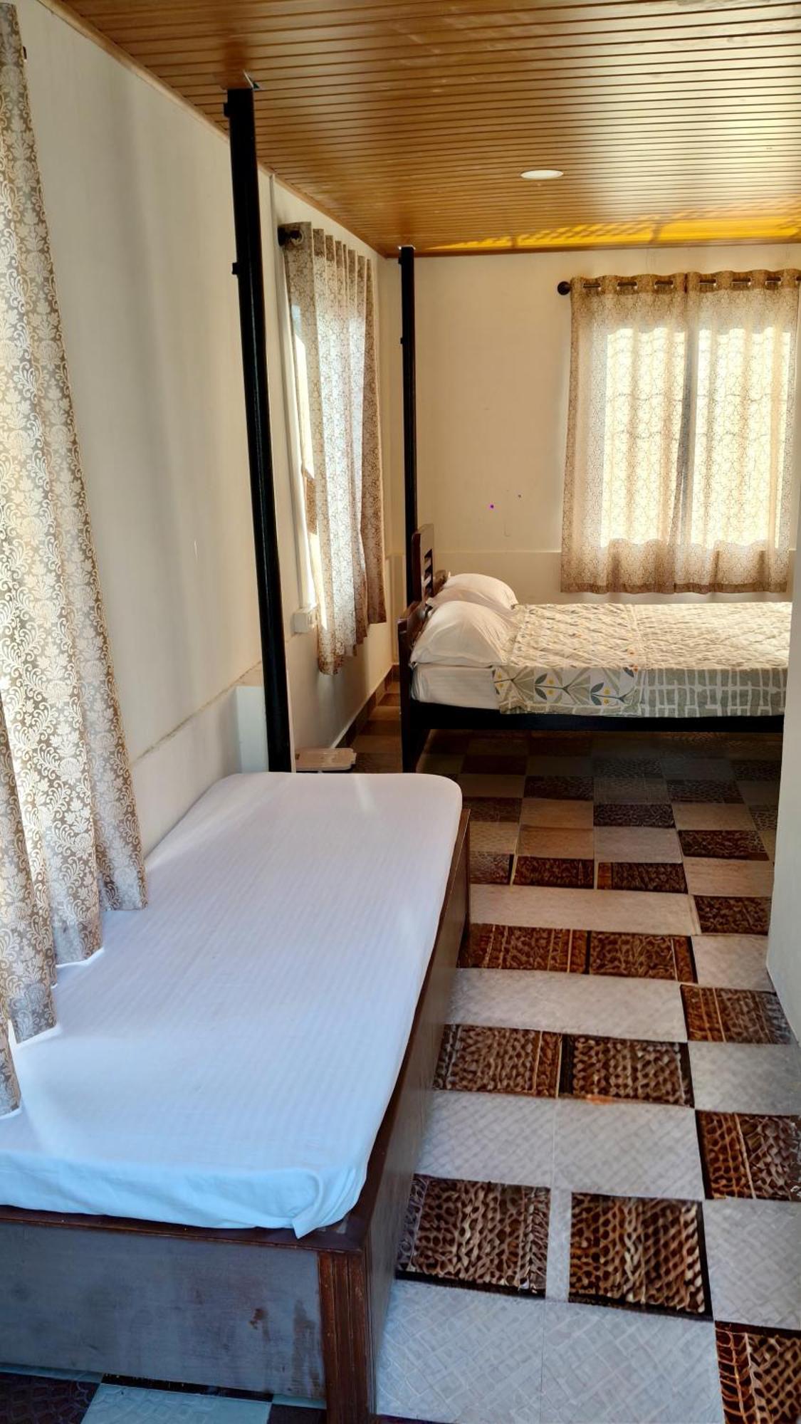 Homestay Flintstone