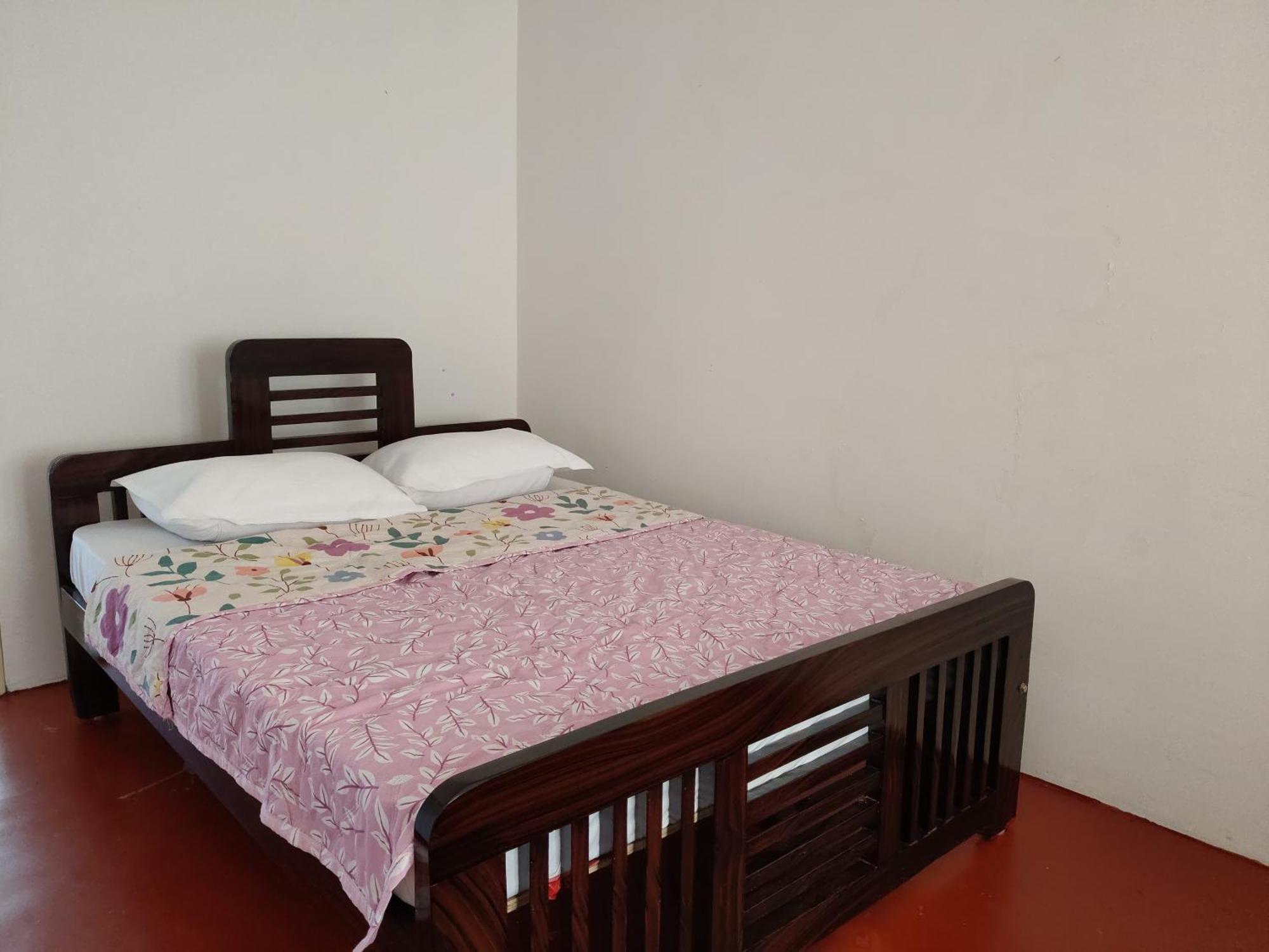 Homestay Flintstone Kushalnagar